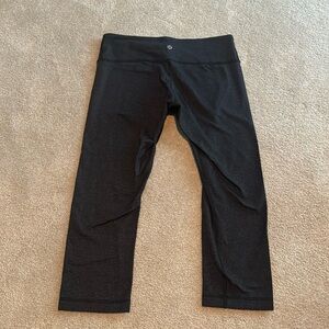 Women’s crop leggings